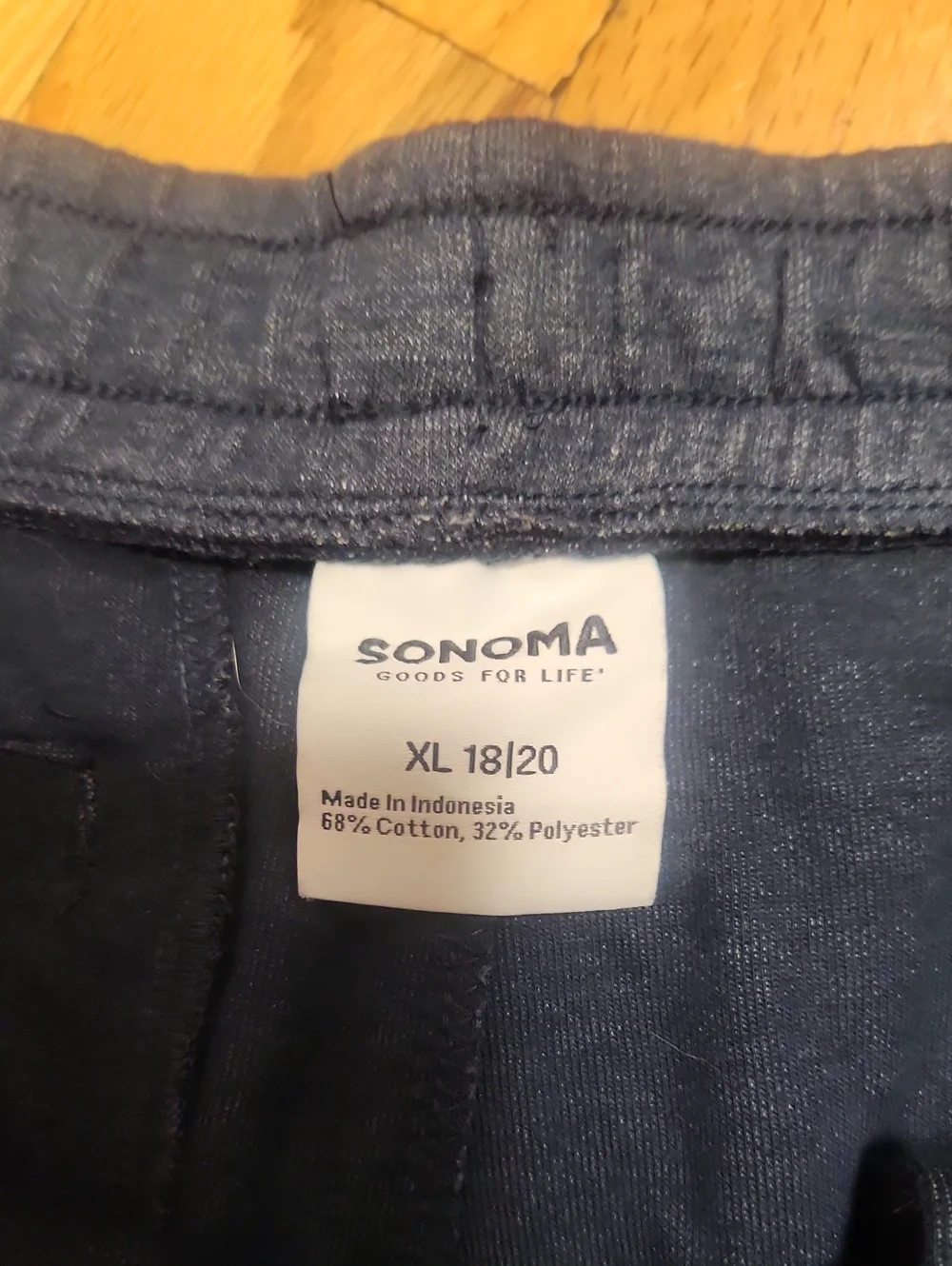 Boy's 18/20 Joggers, EUC